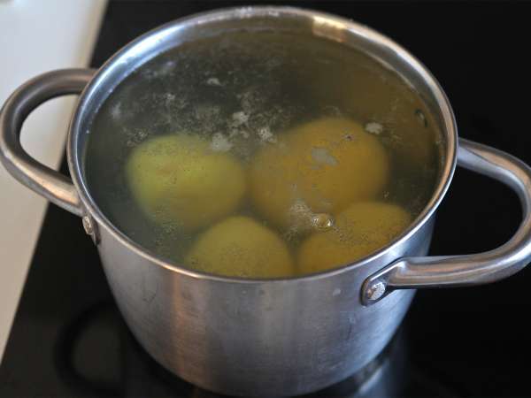 Tart salmon asap dengan bahan dasar kentang - Persiapan langkah 1