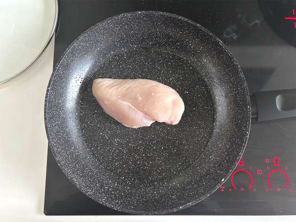 Bagaimana cara menggoreng dada ayam? - Persiapan langkah 1