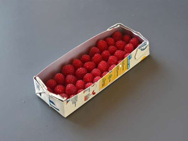 Cokelat batangan ala Franui dengan raspberry, cokelat putih, dan cokelat hitam! - Persiapan langkah 1