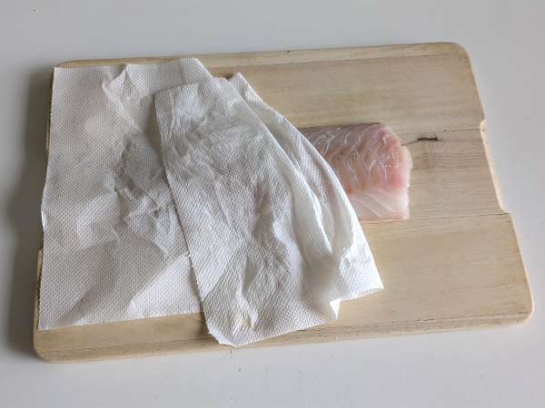 Jari ikan dalam penggorengan udara: renyah, ringan, dan mudah disiapkan! - Persiapan langkah 1