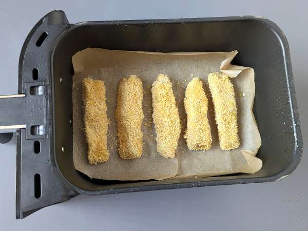 Jari ikan dalam penggorengan udara: renyah, ringan, dan mudah disiapkan! - Persiapan langkah 7