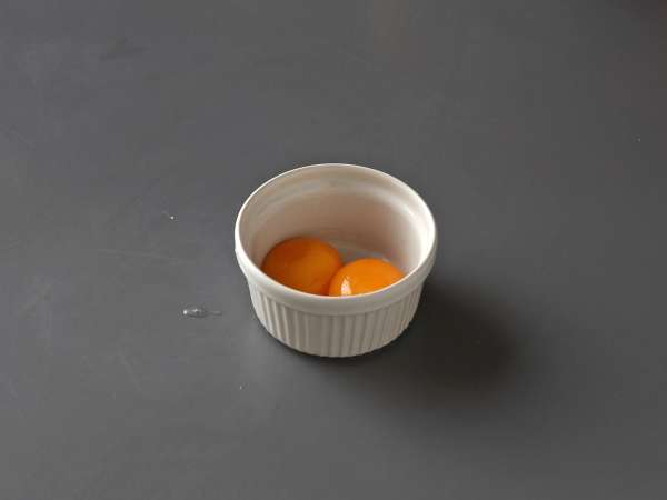 Kuning telur yang diawetkan dengan kecap asin - Persiapan langkah 1
