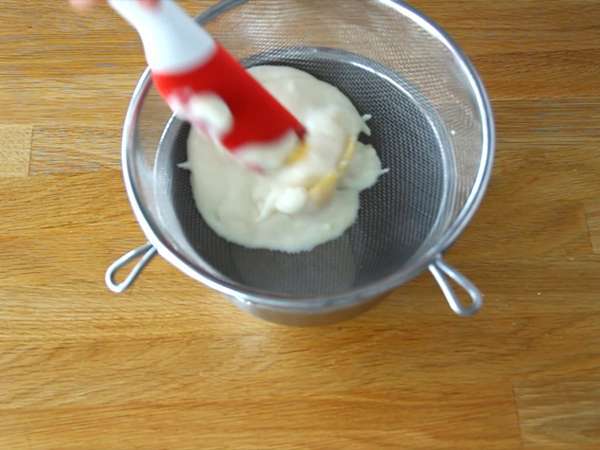 Pastéis de nata dalam penggorengan udara. Resep cepat dan mudah untuk kudapan manis tradisional Portugis. - Persiapan langkah 4