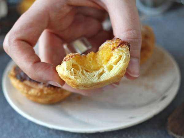 Pastéis de nata dalam penggorengan udara. Resep cepat dan mudah untuk kudapan manis tradisional Portugis. - Persiapan langkah 9
