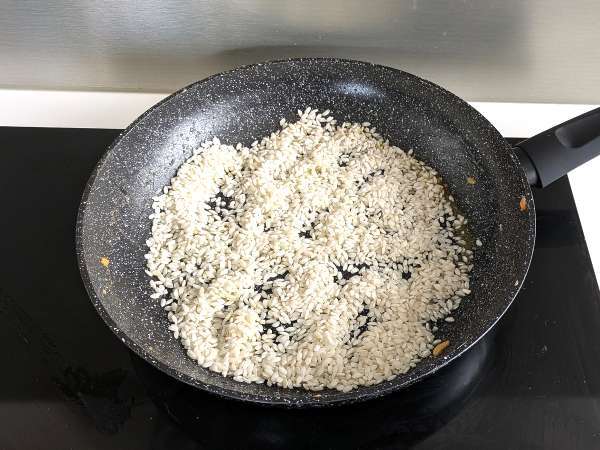 Risotto seafood beku: solusi ideal untuk hidangan yang cepat dan lezat - Persiapan langkah 5