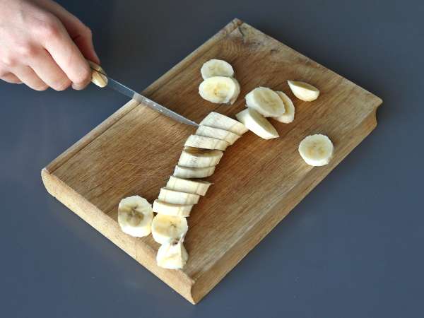 Panekuk pisang tanpa tambahan gula yang sempurna untuk sarapan! - Persiapan langkah 1