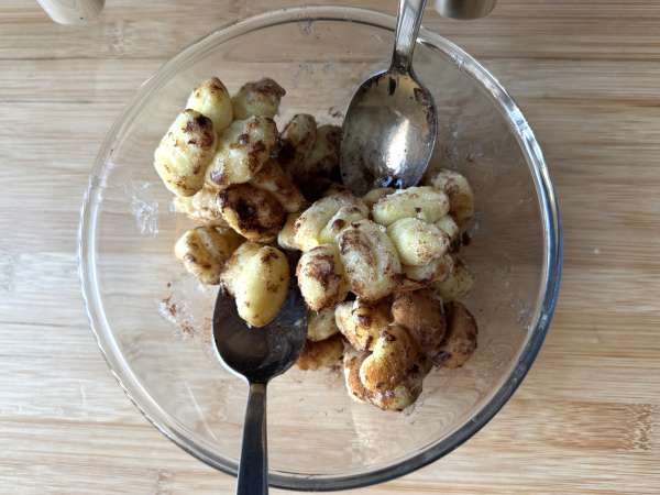Gnocchi dengan airfryer: resep hidangan penutup kayu manis untuk dinikmati! - Persiapan langkah 1
