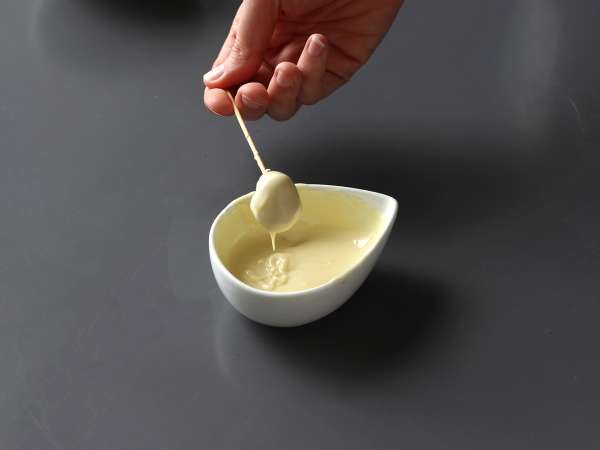 Gigitan raspberry, cokelat putih, dan cokelat ruby ala Franui - Persiapan langkah 2