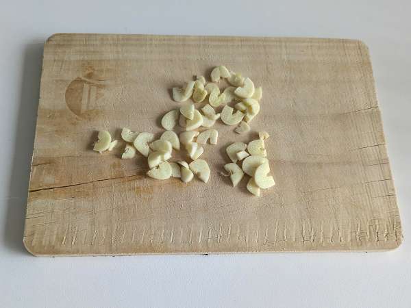 Spaghetti aglio, olio dan peperoncino: hidangan tradisi Italia di menit-menit terakhir - Persiapan langkah 3