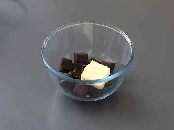Mousse cokelat yang sempurna, sangat lezat dengan sedikit rasa garam - Persiapan langkah 2