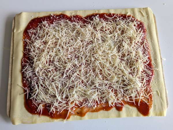 Gulungan puff pastry dalam penggorengan udara: resep cepat dan mudah - Persiapan langkah 4