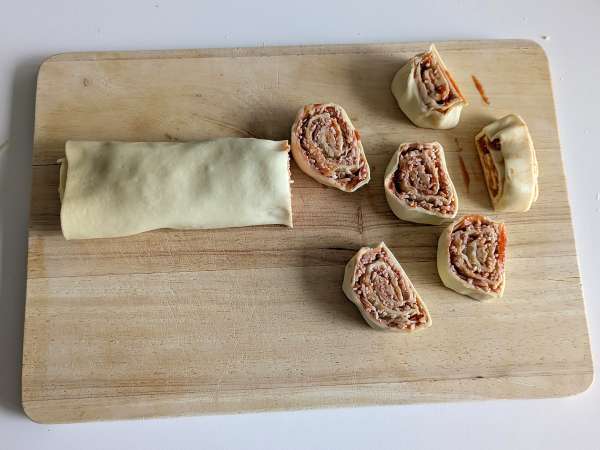 Gulungan puff pastry dalam penggorengan udara: resep cepat dan mudah - Persiapan langkah 5