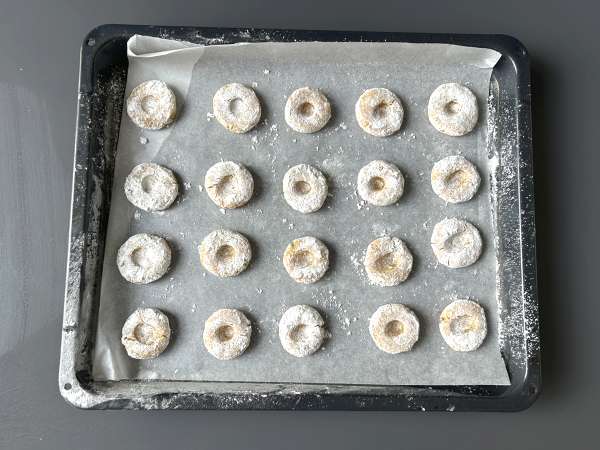 Biskuit Ghriba almond dan kelapa, kue klasik khas Maroko - Persiapan langkah 5