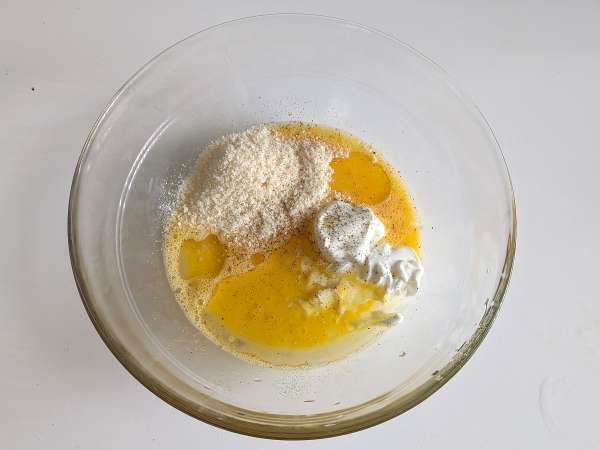 Muffin cukini dalam penggorengan udara: resep yang ringan dan lembut - Persiapan langkah 2