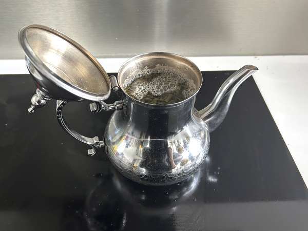 Cara menyiapkan teh peppermint Maroko yang otentik - Persiapan langkah 3