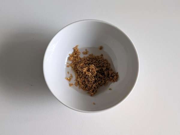 Pancake vegan lembut dengan telur rami: resep mudah dan bebas telur - Persiapan langkah 1