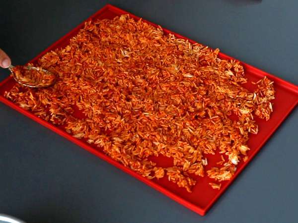 Salad nasi renyah salmon yang renyah dan pedas! - Persiapan langkah 3