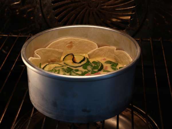 Quiche bebas kue dengan tortilla? Itu mungkin! Resep ringan - Persiapan langkah 6