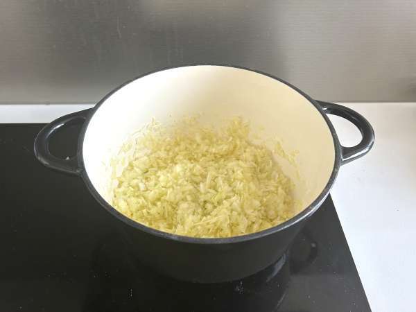 Kue tradisional Maroko dengan adonan batu bata, ayam, dan rempah-rempah - Persiapan langkah 2