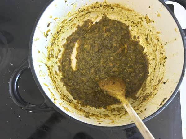 Kue tradisional Maroko dengan adonan batu bata, ayam, dan rempah-rempah - Persiapan langkah 5