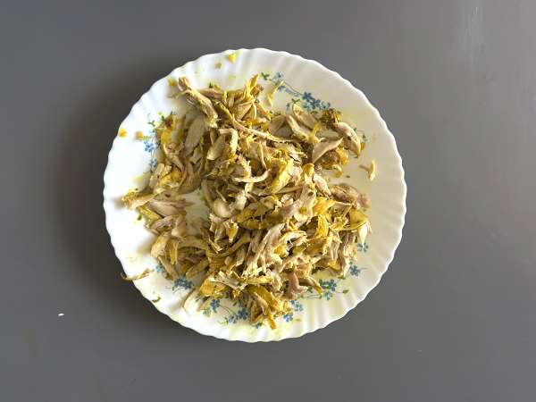 Kue tradisional Maroko dengan adonan batu bata, ayam, dan rempah-rempah - Persiapan langkah 7