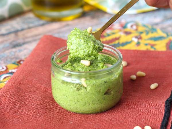 Pesto roket yang segar dan lembut dalam 5 menit - Persiapan langkah 3
