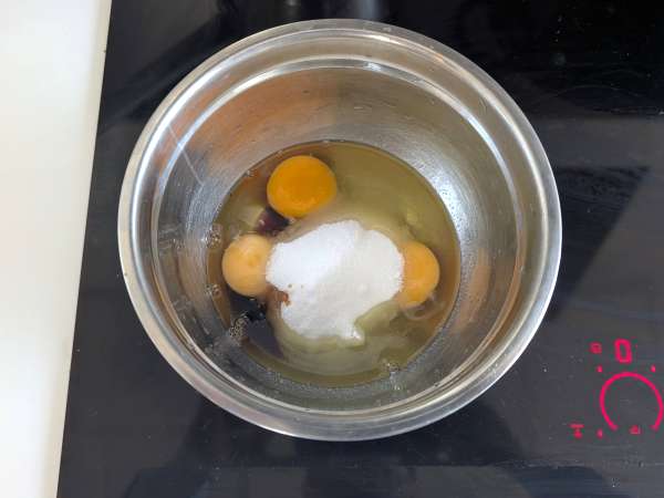 Krim telur yang cepat dan mudah: resep nenek saya - Persiapan langkah 2