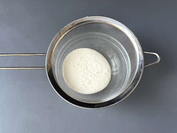 Andalusia Ajoblanco: sup dingin yang selalu Anda inginkan di musim panas - Persiapan langkah 6