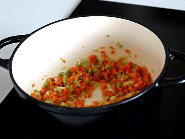 Saus bolognese buatan sendiri - ragù alla bolognese - Persiapan langkah 2