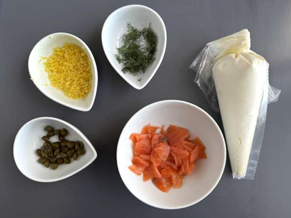 Olesan minuman beralkohol salmon asap - Persiapan langkah 1