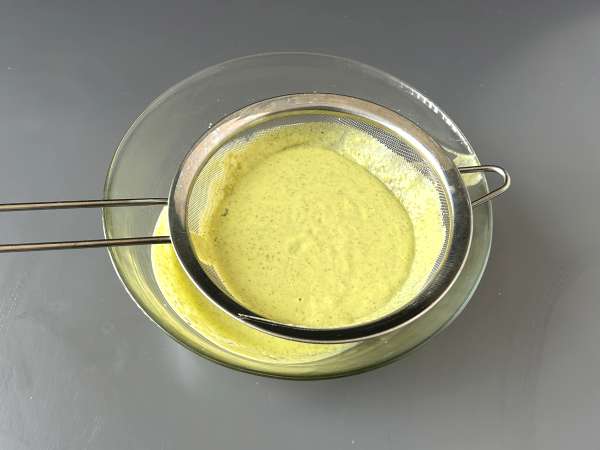 Krim cukini dengan apel hijau dan yoghurt siap dalam 30 menit - Persiapan langkah 7