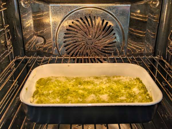 Pesto cannelloni au gratin yang creamy: resep yang mudah dan lezat - Persiapan langkah 9