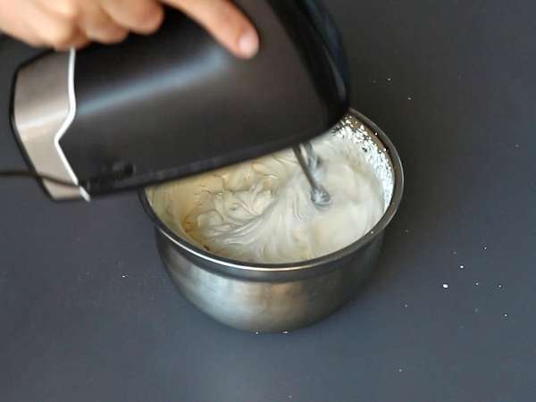 Log berbentuk tiramisu tanpa cetakan untuk pecinta kopi - Persiapan langkah 1