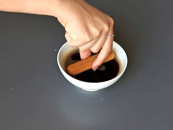 Log berbentuk tiramisu tanpa cetakan untuk pecinta kopi - Persiapan langkah 2