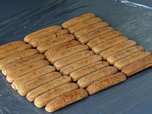 Log berbentuk tiramisu tanpa cetakan untuk pecinta kopi - Persiapan langkah 3