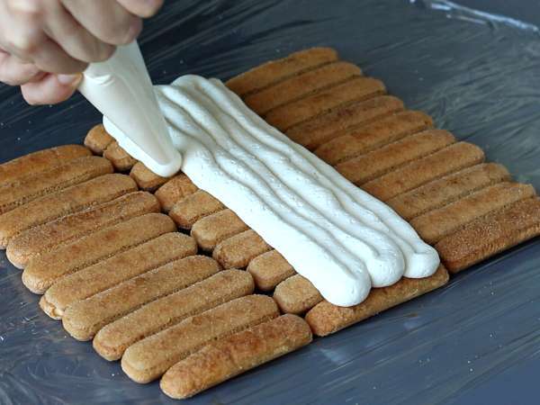 Log berbentuk tiramisu tanpa cetakan untuk pecinta kopi - Persiapan langkah 4