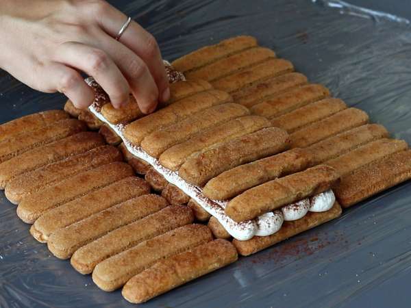 Log berbentuk tiramisu tanpa cetakan untuk pecinta kopi - Persiapan langkah 6