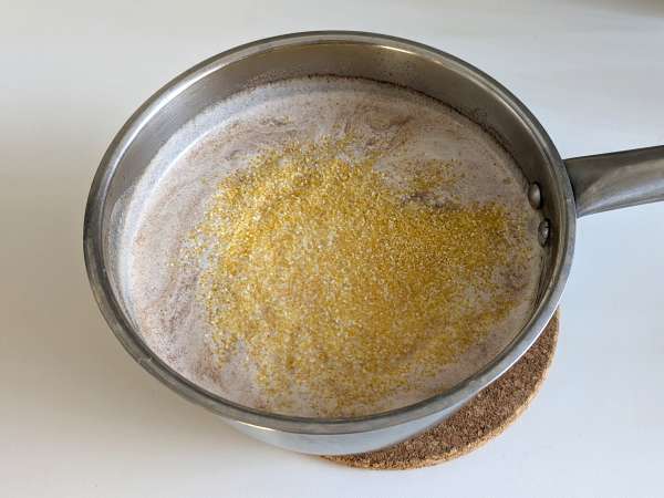 Polenta krim yang sempurna: resep mudah untuk hidangan yang lembut dan lezat - Persiapan langkah 2