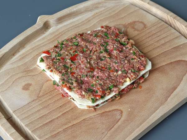 Kebab lavash dengan tortilla, kebab panggang oven yang terkenal mudah! - Persiapan langkah 5