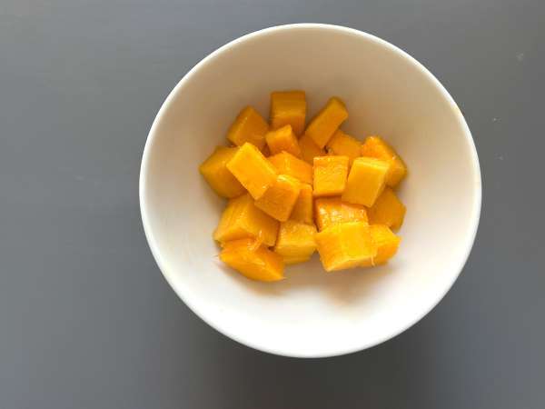 Mangga sagu, hidangan penutup Asia dengan tapioka dan mangga yang menaklukkan dengan kesederhanaannya. - Persiapan langkah 10