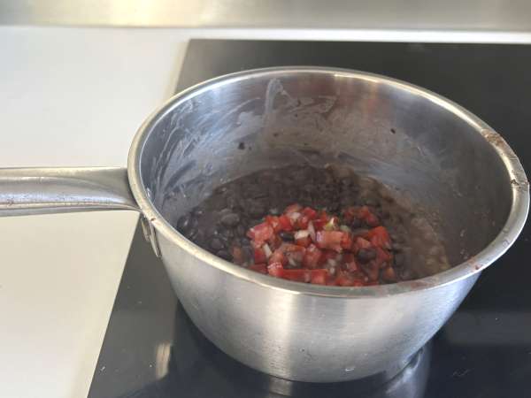 Huevos rancheros: resep Meksiko yang ikonik dan lezat - Persiapan langkah 6