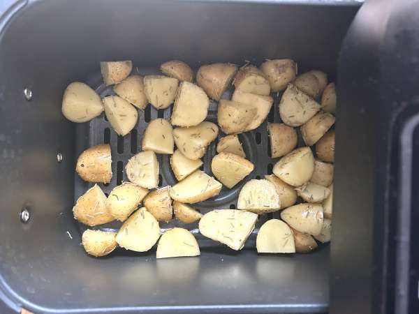 Caprice dilapisi tepung roti para dewa dengan kentang penggorengan - Persiapan langkah 2