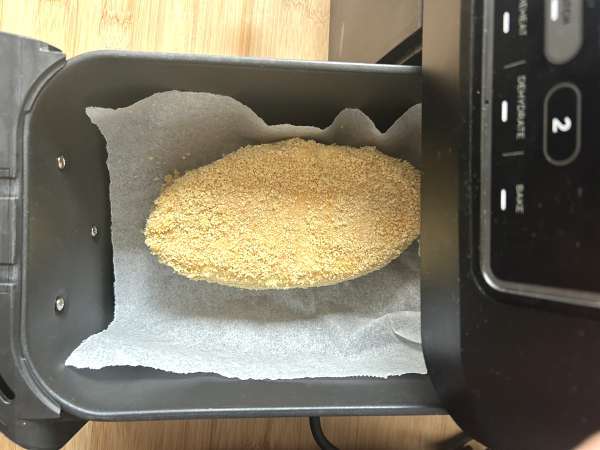 Caprice dilapisi tepung roti para dewa dengan kentang penggorengan - Persiapan langkah 6