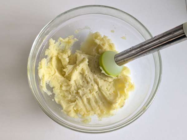 Gnocchi labu yang lembut dengan Philadelphia dan kacang kenari yang renyah - Persiapan langkah 2