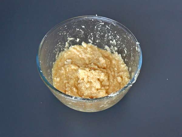 Kue gulung kayu manis, meleleh di mulut dan renyah dengan rasa kayu manis yang enak - Persiapan langkah 3