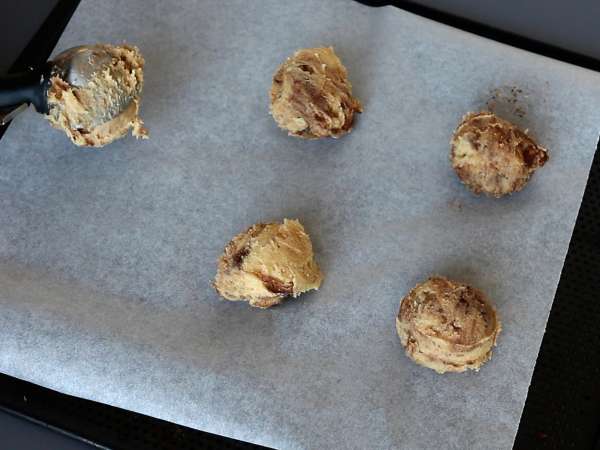 Kue gulung kayu manis, meleleh di mulut dan renyah dengan rasa kayu manis yang enak - Persiapan langkah 6