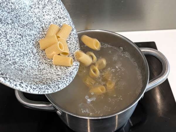 Pasta al forno ai funghi: resep lembut dan berserat yang sempurna untuk musim gugur - Persiapan langkah 5