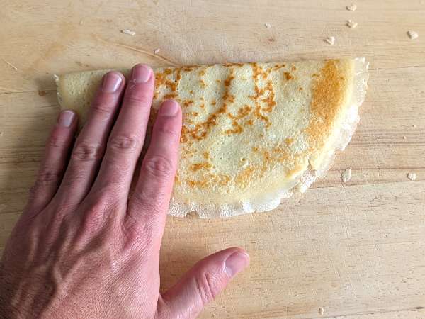 Crespelle ricotta dan jamur: resep vegetarian krim yang sempurna untuk setiap kesempatan - Persiapan langkah 9