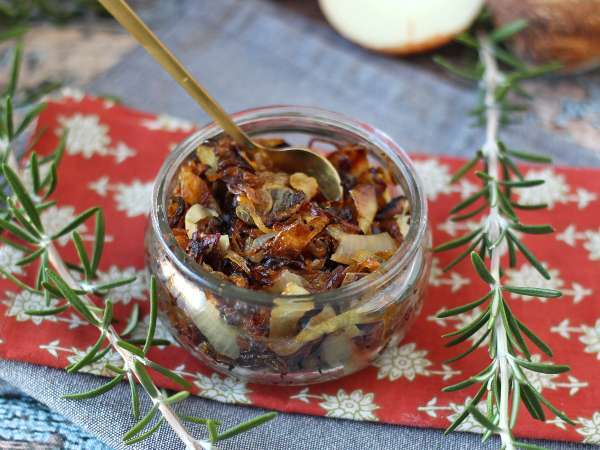 Onion confit: sederhana, elegan, dan sempurna dengan daging dan keju - Persiapan langkah 6