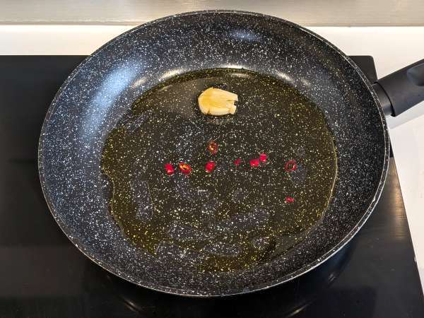 Saus cumi: bumbu yang sempurna untuk pasta - Persiapan langkah 3